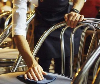 نکاتی کابردی و عملی برای نگهداری و تمیز کردن صندلی فلزی